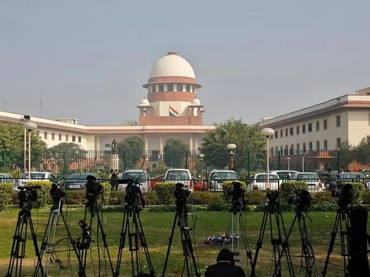 Cji Chandrachud Allows Journalists Covering Supreme Court To Omit Llb.