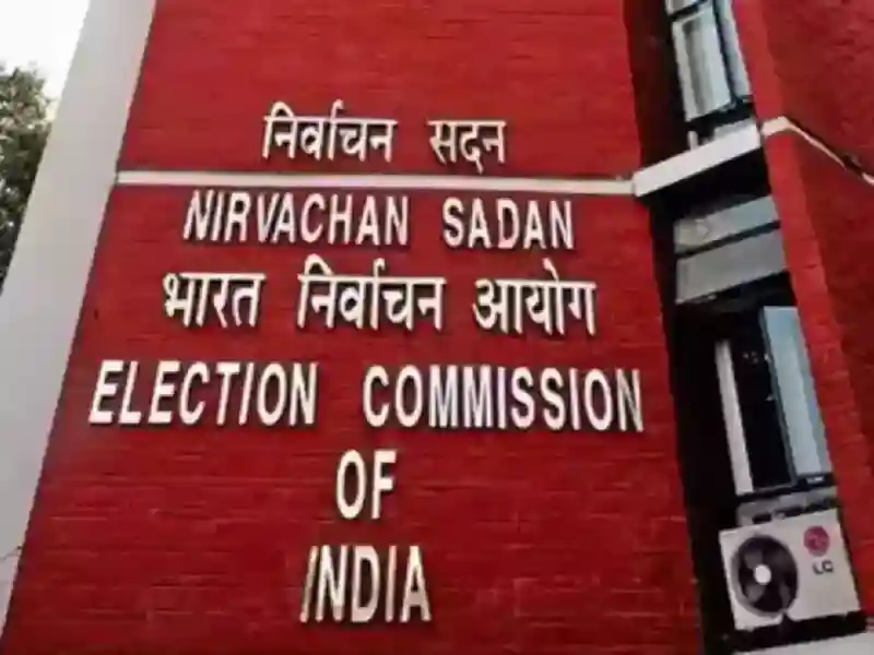 The amount of money seized during the ongoing elections has surpassed Rs 1000 crore.