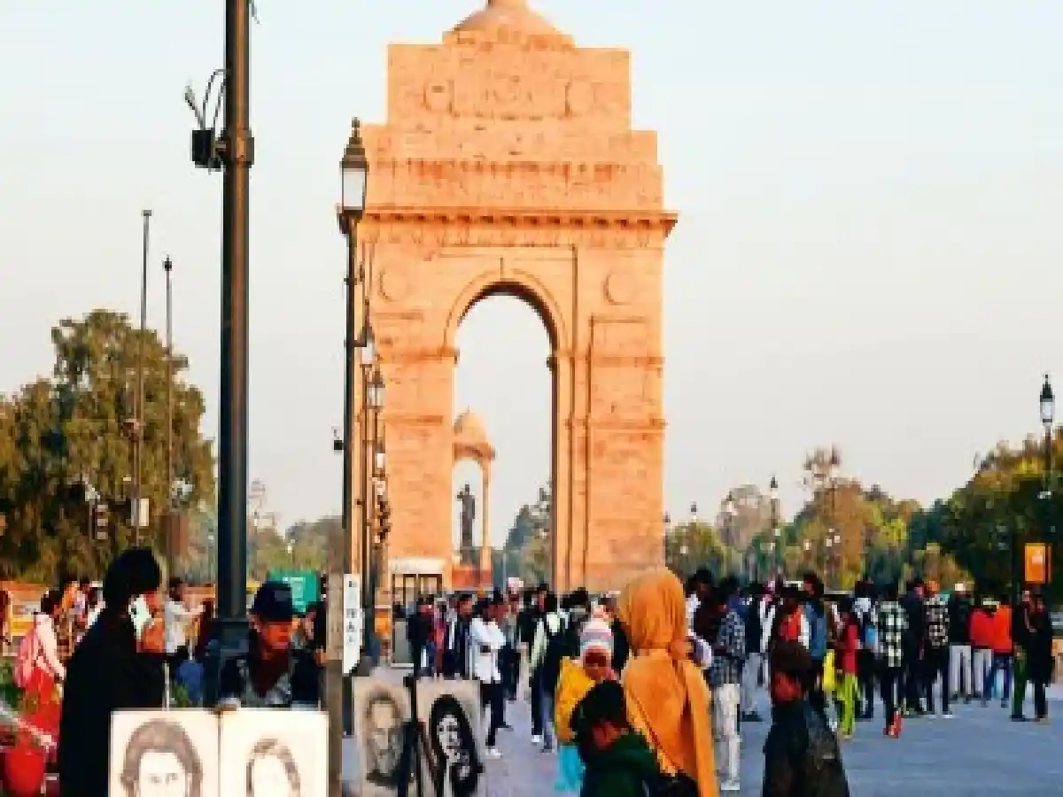 At India Gate, Thursday. Delhi’s AQI was 165, in the ‘moderate’ category.