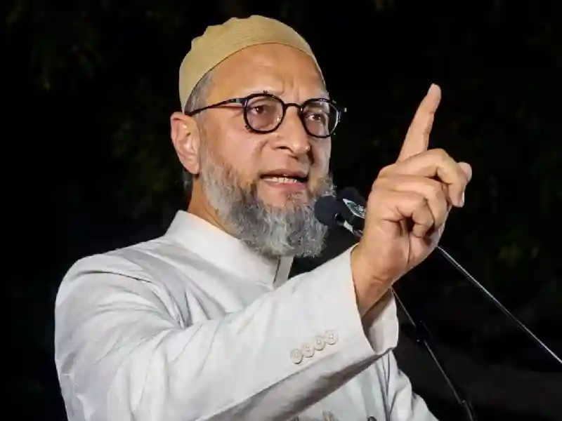 Police attacked with stones, case filed. Asaduddin Owaisi criticizes UP government for incident involving AIMIM party leader.