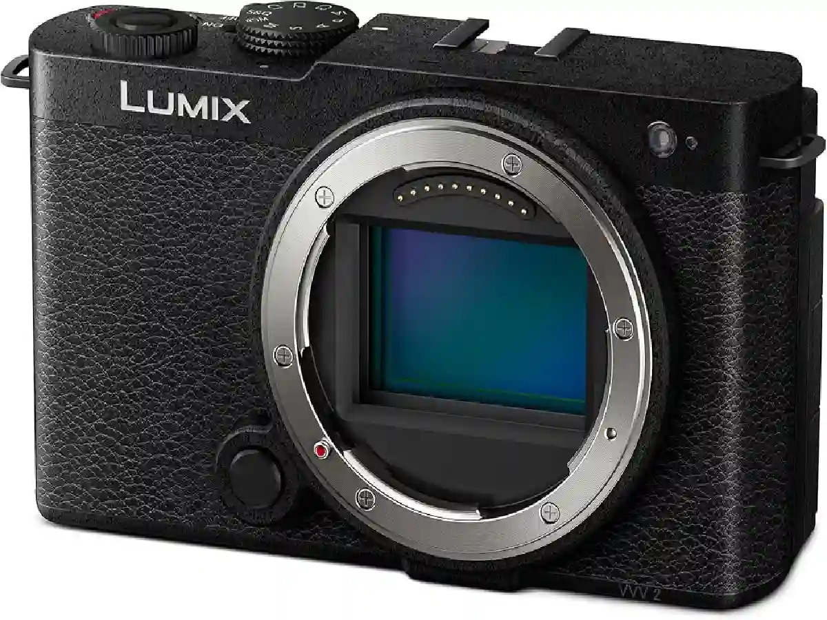 Panasonic Lumix S9