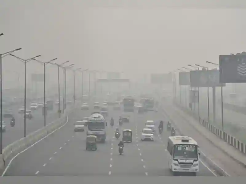 Delhi suffocating due to pollution, causing breathing problems.